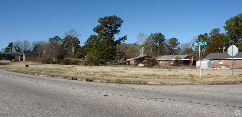 More Photos Of 700 Tarboro St W, Wilson Land For Sale