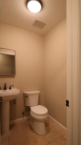 More Photos Of 501 E Washington St, Petaluma Office For Sale