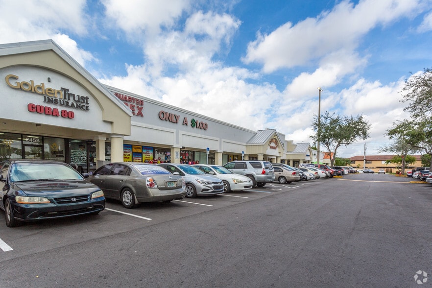 More Photos Of 2414-2490 W 60th St, Hialeah Supermarket For Lease