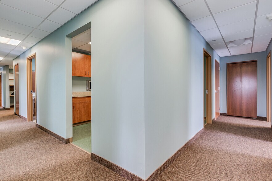 More Photos Of 7300 France Ave S, Edina Medical For Sale