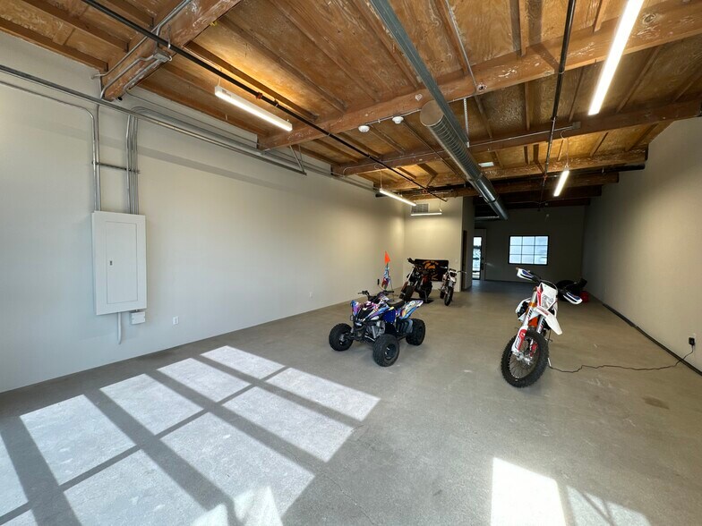More Photos Of 769-791 Newton Way, Costa Mesa Showroom For Lease