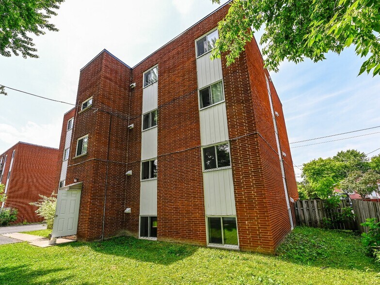 More Photos Of 3375 Rue Gélineau, Longueuil Apartments For Sale