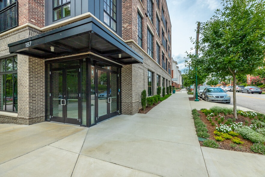 More Photos Of 355 Walnut St, Chattanooga Apartments For Lease