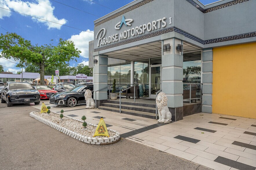 More Photos Of 435 E New Circle Rd, Lexington Specialty For Lease