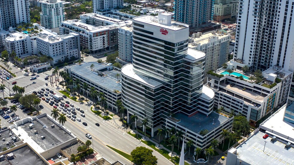 More Photos Of 500 E Broward Blvd, Fort Lauderdale Office For Lease