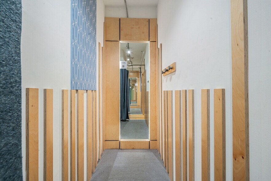 More Photos Of 136-138 Main St, Greenport Storefront Retail Residential For Sale