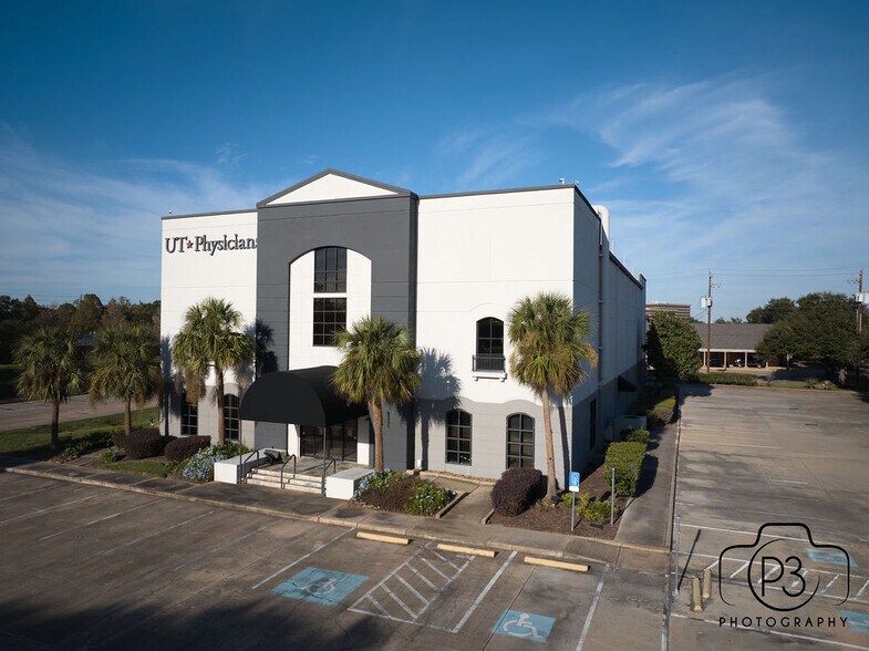 More Photos Of 15035 Southwest Fwy, Sugar Land Medical For Lease