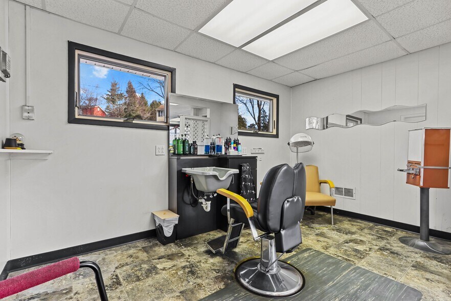 More Photos Of 110 W Main St, Clinton Township Office For Sale