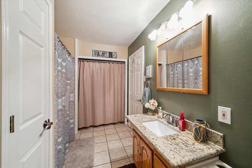 More Photos Of 18232 County Road 127, Pearland Lodge Meeting Hall For Sale