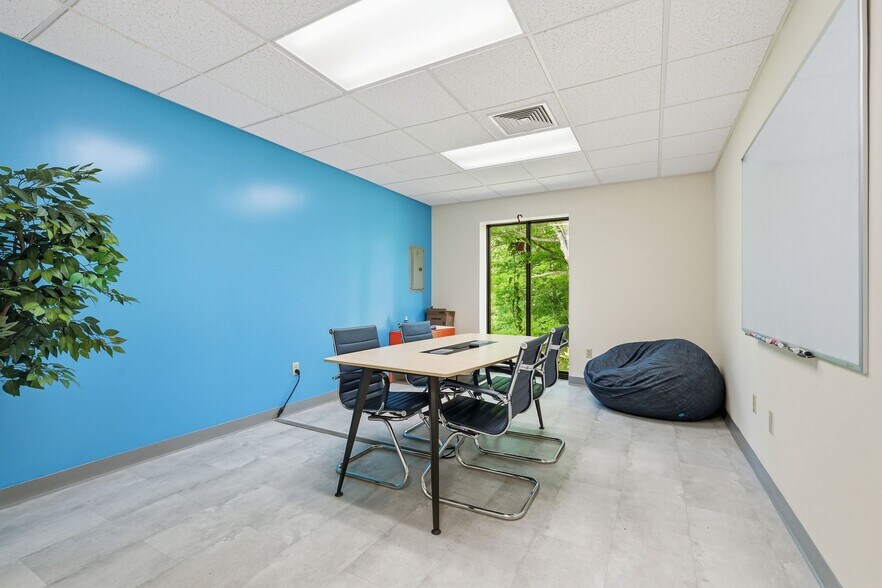 More Photos Of 665 Amherst Rd, Sunderland Research And Development For Sale