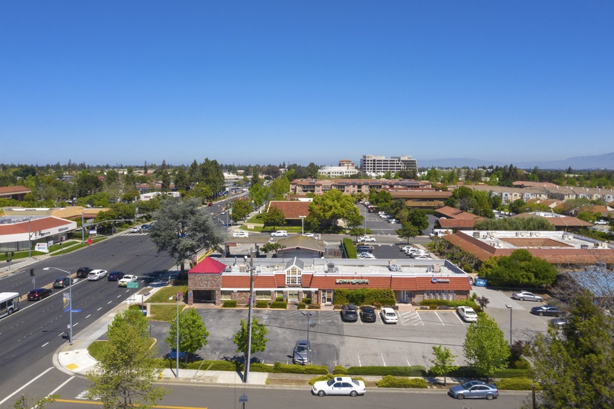 More Photos Of 10520 S De Anza Blvd, Cupertino Restaurant For Sale