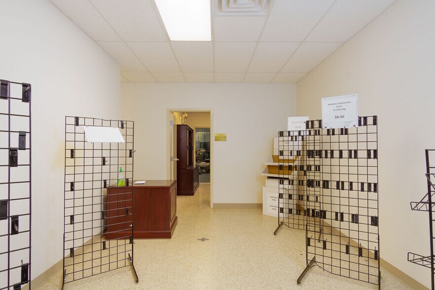 More Photos Of 405 Enterprise St, Longview Warehouse For Sale