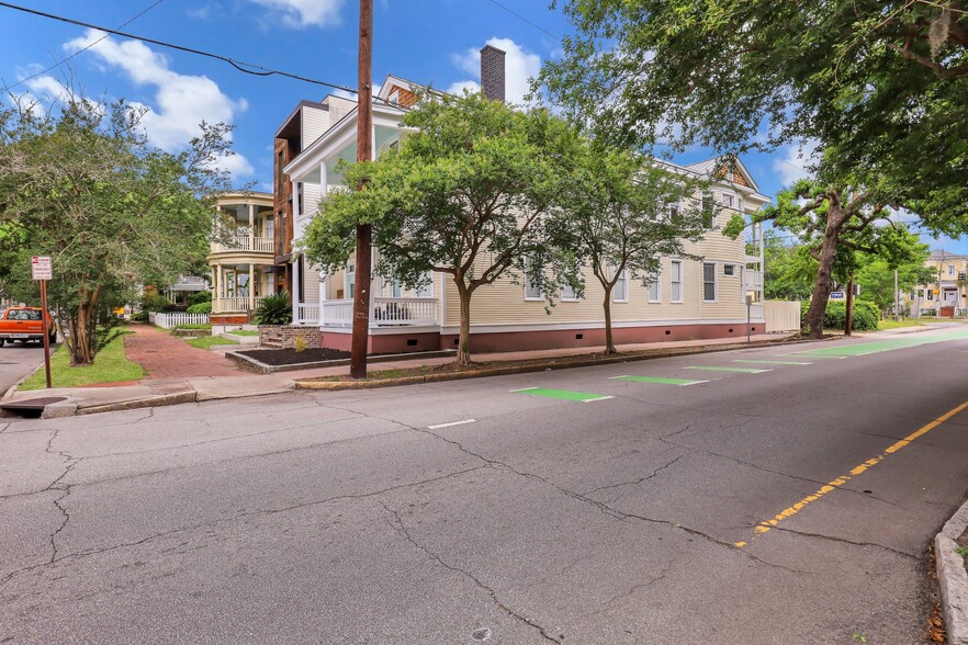 More Photos Of 420 E Bolton St, Savannah Apartments For Sale