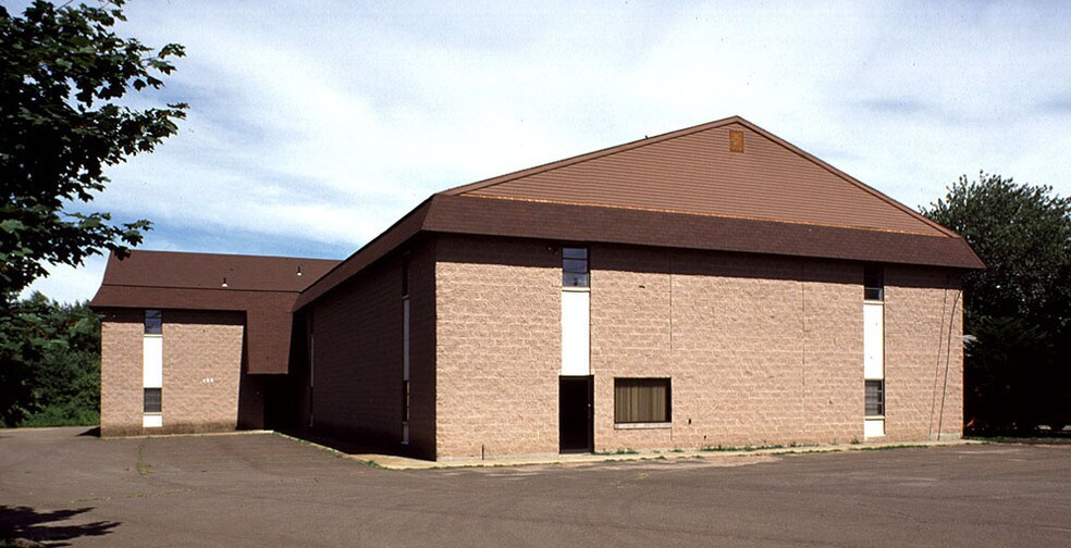 More Photos Of 198 State St, North Haven Service For Lease