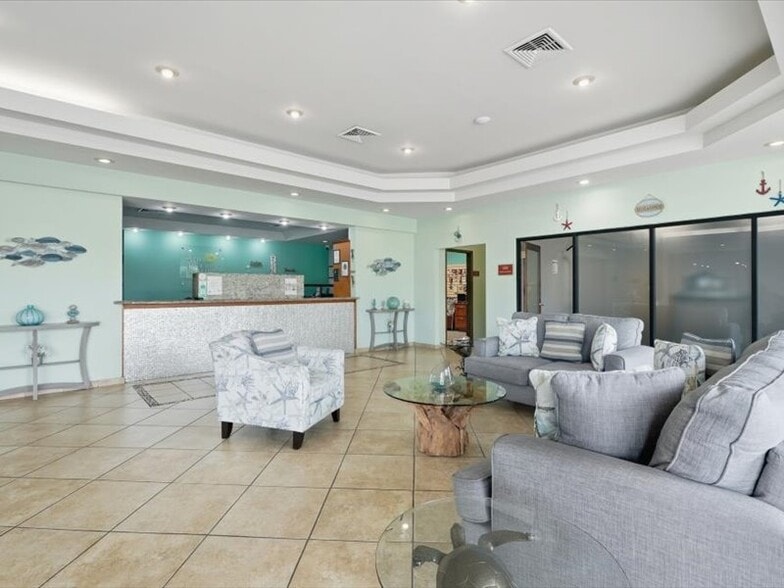 More Photos Of 8797 20th St, Vero Beach Hotel For Sale