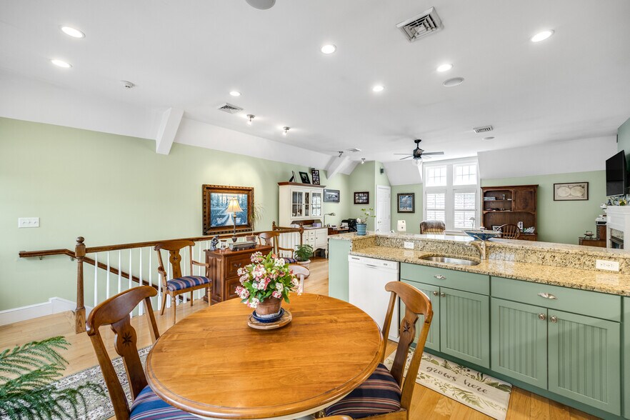 More Photos Of 1861 Main St, Brewster Hospitality For Sale