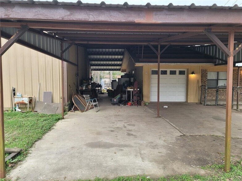 More Photos Of 19219 Hog Eye Rd, Manor Light Distribution For Lease