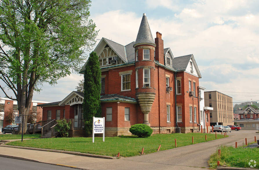 Primary Photo Of 1210 Virginia St, Charleston Medical For Sale