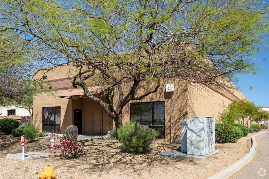 More Photos Of 260 E Comstock Dr, Chandler Warehouse For Sale