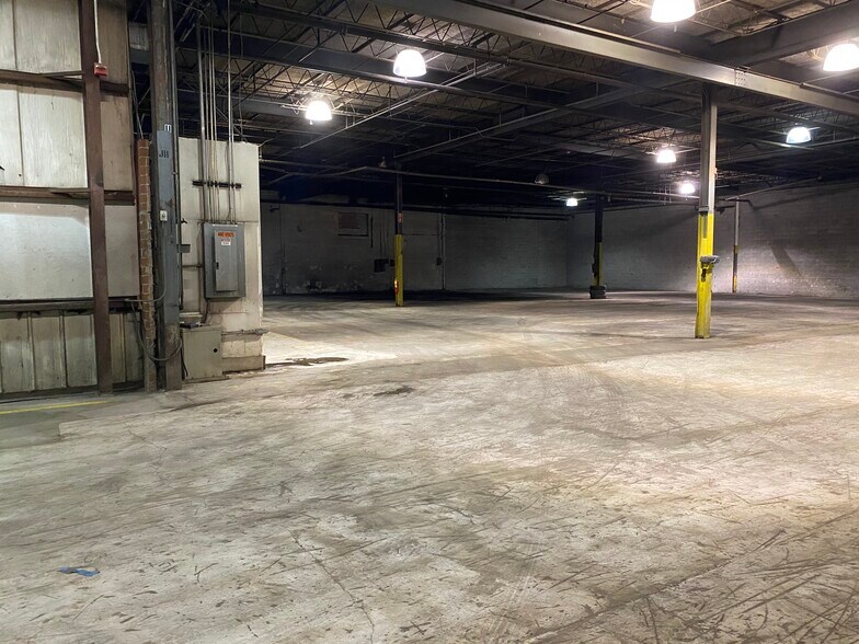 More Photos Of 7468 Jonesboro Rd, Jonesboro Warehouse For Sale