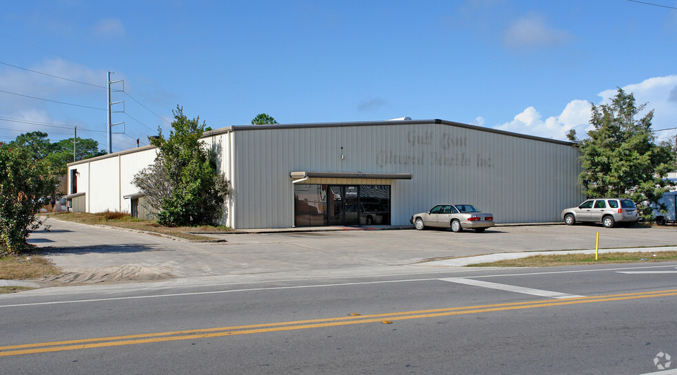 Primary Photo Of 2011 Lisenby Ave, Panama City Warehouse For Lease