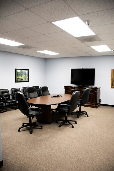 More Photos Of 417 Bridge St, Danville Office For Sale