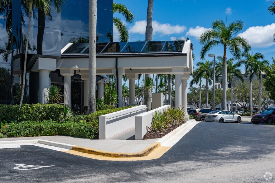 More Photos Of 5295 Town Center Rd, Boca Raton Medical For Lease