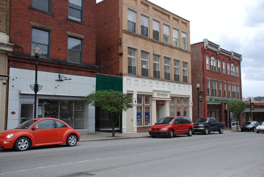 More Photos Of 118 Adams St, Fairmont Medical For Lease
