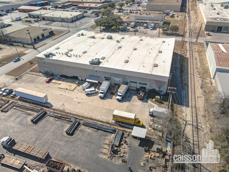 More Photos Of 4311 Director Dr, San Antonio Warehouse For Lease