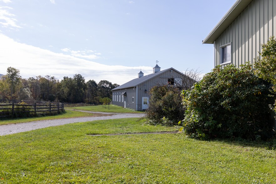 More Photos Of 4 Whitman Rd, Stephentown Sports And Entertainment For Sale