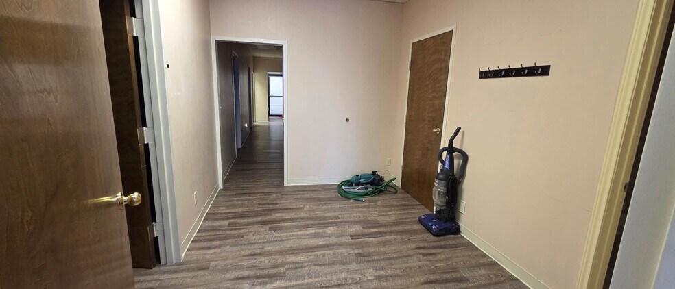 More Photos Of 830 S Mason Rd, Katy Medical For Sale