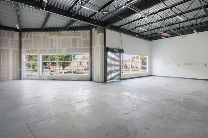 More Photos Of 937 State St, Bridgeport Storefront For Lease