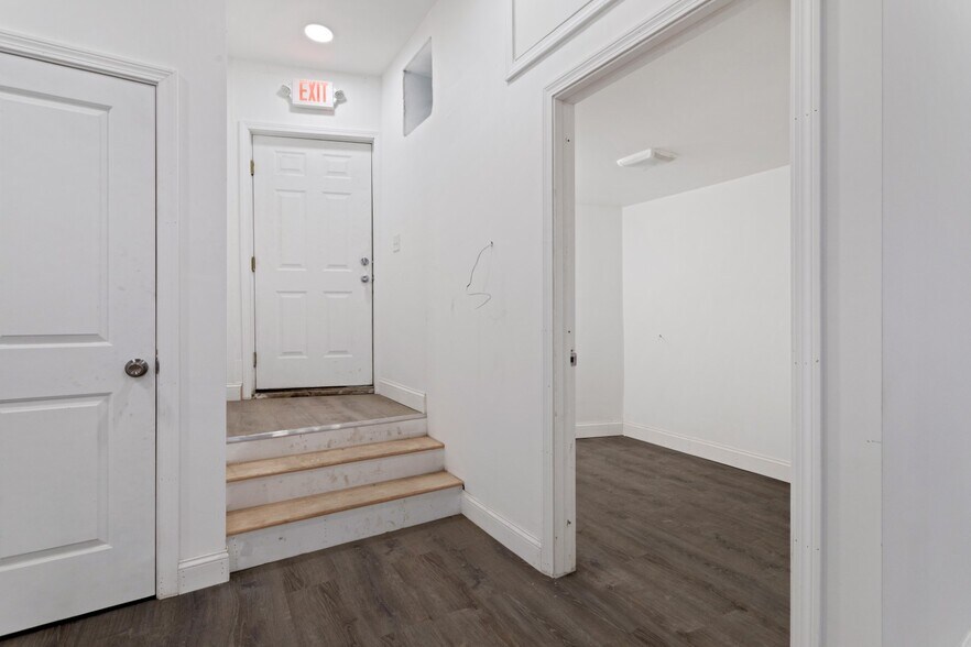 More Photos Of 99 Main St, Malden Storefront Retail Office For Lease