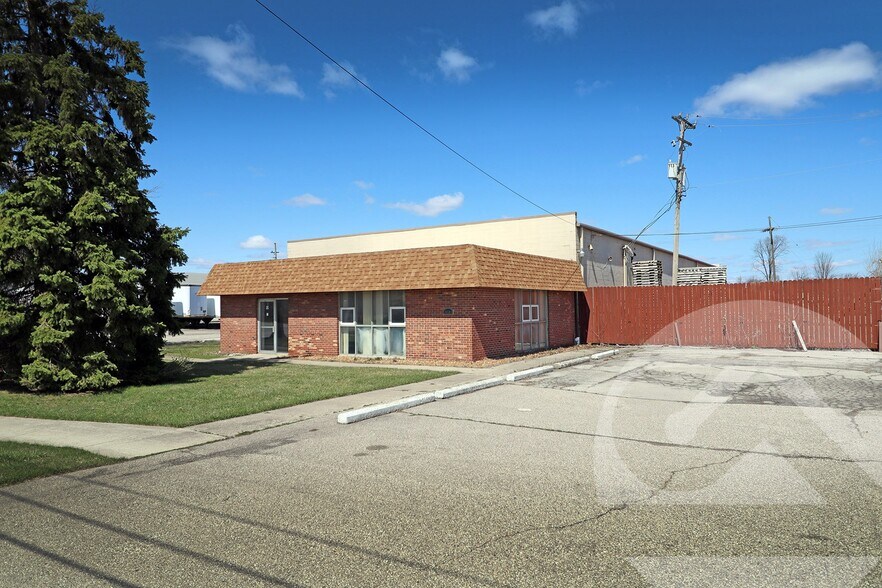 Primary Photo Of 20380 Van Horn, Woodhaven Warehouse For Sale