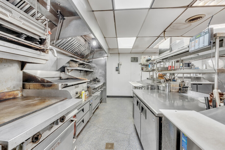 More Photos Of 1 Princeton St, Jefferson Restaurant For Sale