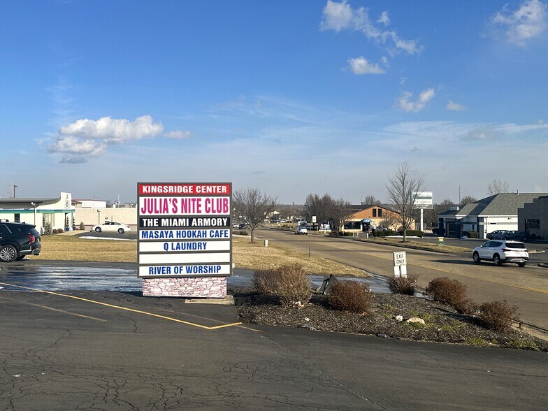 More Photos Of 8935-8947 Kingsridge Rd, Dayton Storefront Retail Office For Sale
