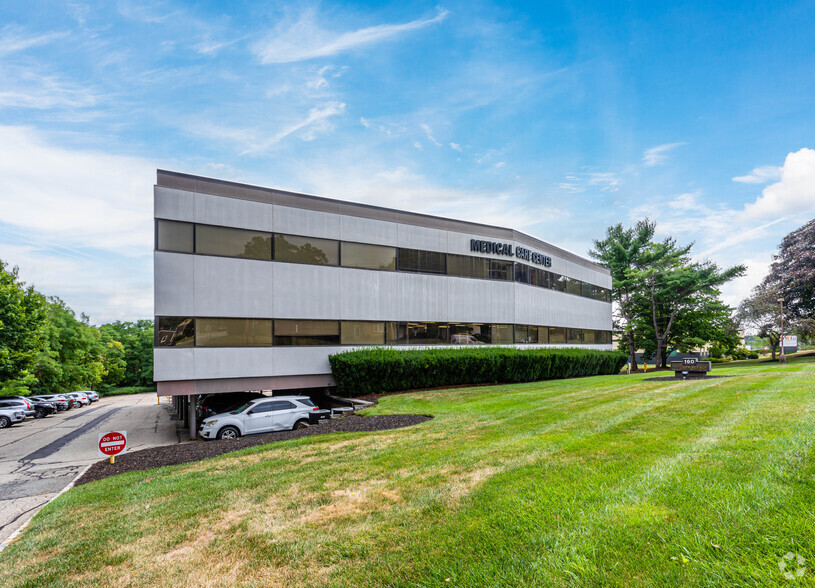 Primary Photo Of 160 E Hanover Ave, Cedar Knolls Medical For Lease