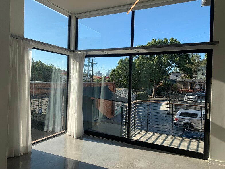 More Photos Of 2219 Aaron St, Los Angeles Loft Creative Space For Lease