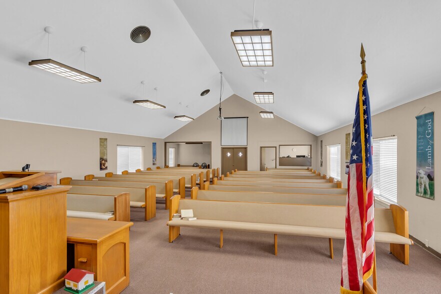 More Photos Of 727 4th St, Healdton Religious Facility For Sale