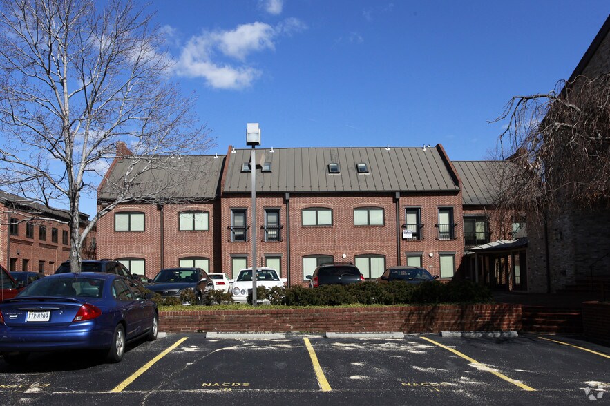 More Photos Of 415 N Lee St, Alexandria Office For Lease