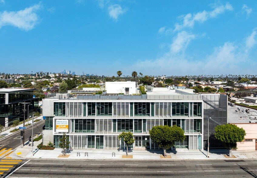 More Photos Of 3000 Crenshaw Blvd, Los Angeles Office For Lease