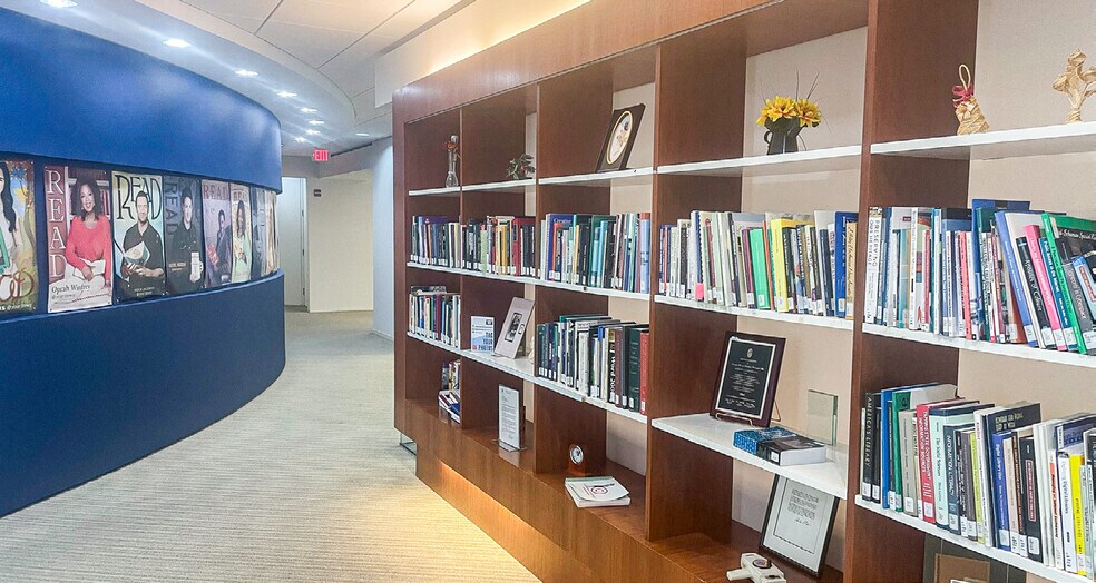 More Photos Of 1615 New Hampshire Ave NW, Washington Office Residential For Sale