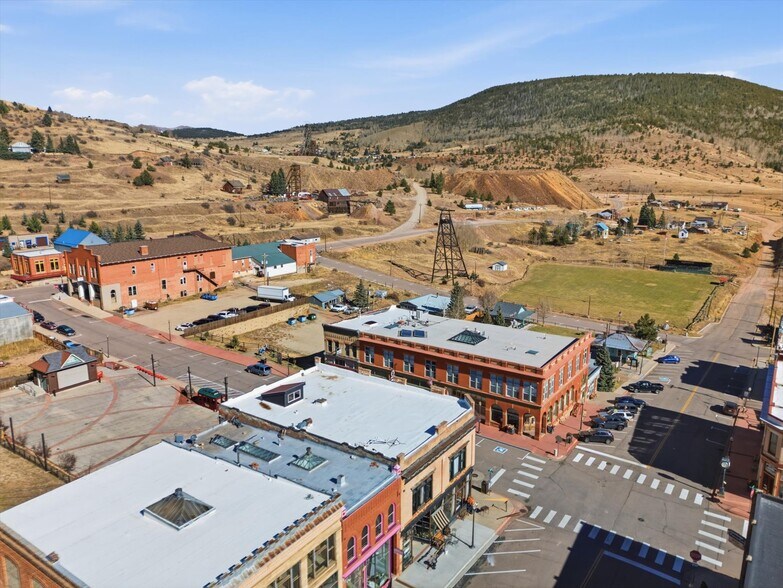 More Photos Of 301 Victor Ave, Victor Hotel For Sale