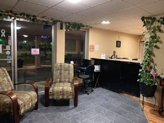 More Photos Of 2801 W O St, Lincoln Hotel For Sale