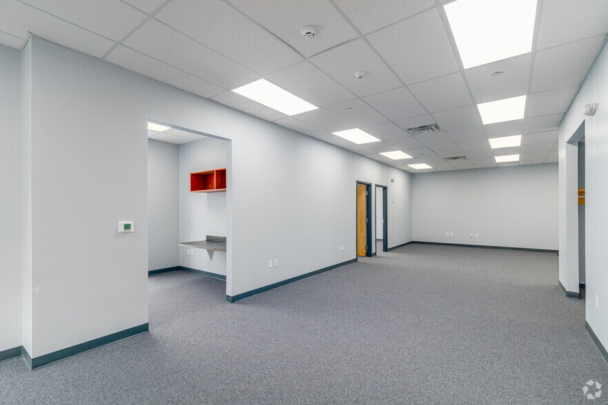 More Photos Of 280 Locke Ave, Woolwich Township Unknown For Lease