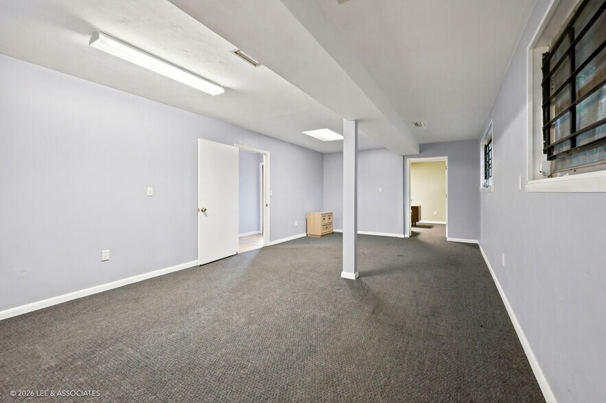 More Photos Of 4141 NW 6th St, Gainesville Warehouse For Sale