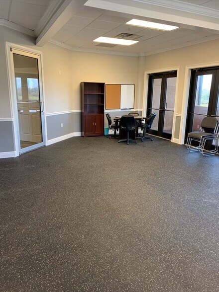 More Photos Of 9681 Gladiolus Dr, Fort Myers Office For Lease