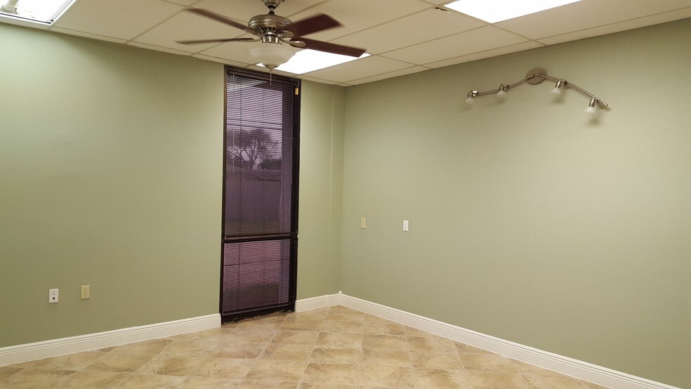 More Photos Of 5110 Wilkinson, Corpus Christi Office For Lease