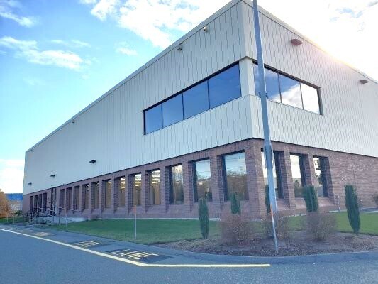 More Photos Of 900 W Chestnut St, Brockton Warehouse For Lease