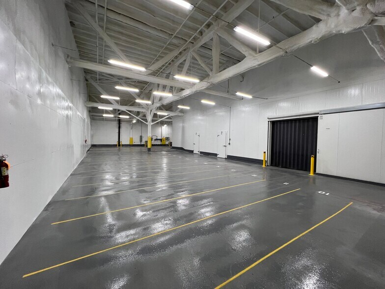 More Photos Of 1937-2035 E Vernon Ave, Vernon Refrigeration Cold Storage For Lease